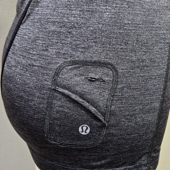 Lululemon Tee Women's Size 4 - Picture 3 of 5